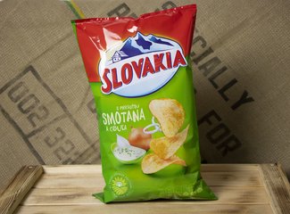 Slovakia čipsy smotana s cibuľou