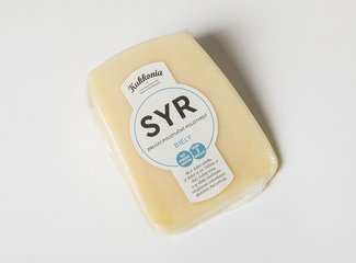 Zrejúci polotučný polotrvdý biely syr