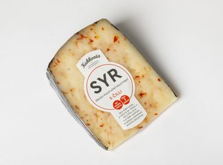 Zrejúci polotučný polotrvdý syr s čilli
