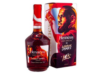 Hennessy V.S. LeBron James 40% 0.7 l karton