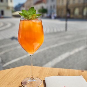Hedon coffee & cocktails