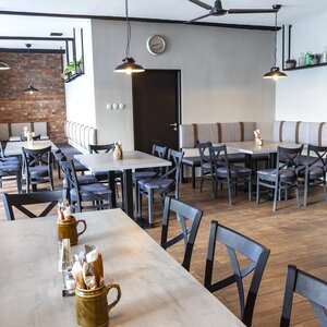 Reštaurácia & Pub Merkur