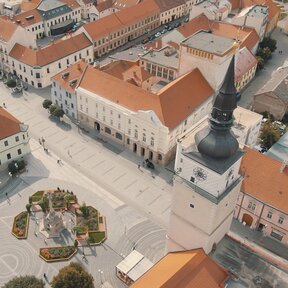 Je mestská veža v Trnave skutočne taká unikátna?