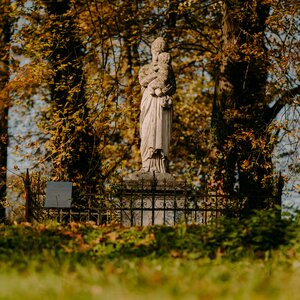 Park pri kaštieli v Dolnej Krupej