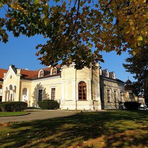 Park pri kaštieli v Jaslovských Bohuniciach