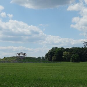 Umelý kopec