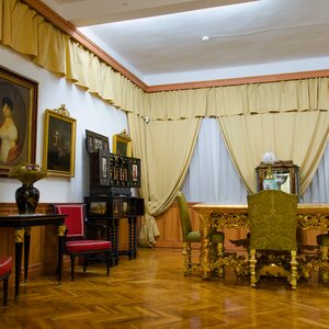 Západoslovenské múzeum