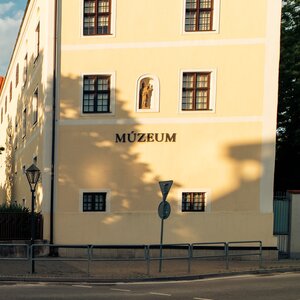 Západoslovenské múzeum
