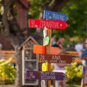 Letný festival Medokvas pod Smolenickým zámkom