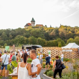 Letný festival Medokvas pod Smolenickým zámkom
