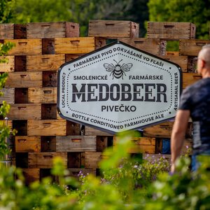 Letný festival Medokvas pod Smolenickým zámkom