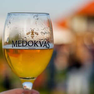 Letný festival Medokvas pod Smolenickým zámkom