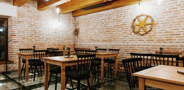 Ochutnávka vín s vinárom pod hradbami