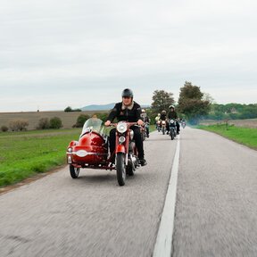 Historické motorky vyrazia v sobotu z Ružindola
