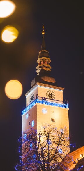 Mestská veža s lampášom