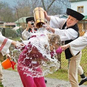 Veľkonočné zvyky a tradície - Katarína Nádaská