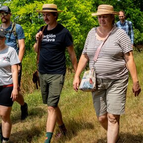 Safari v chotári Regiónu Trnava: Ružovou dolinou Suchej nad Parnou